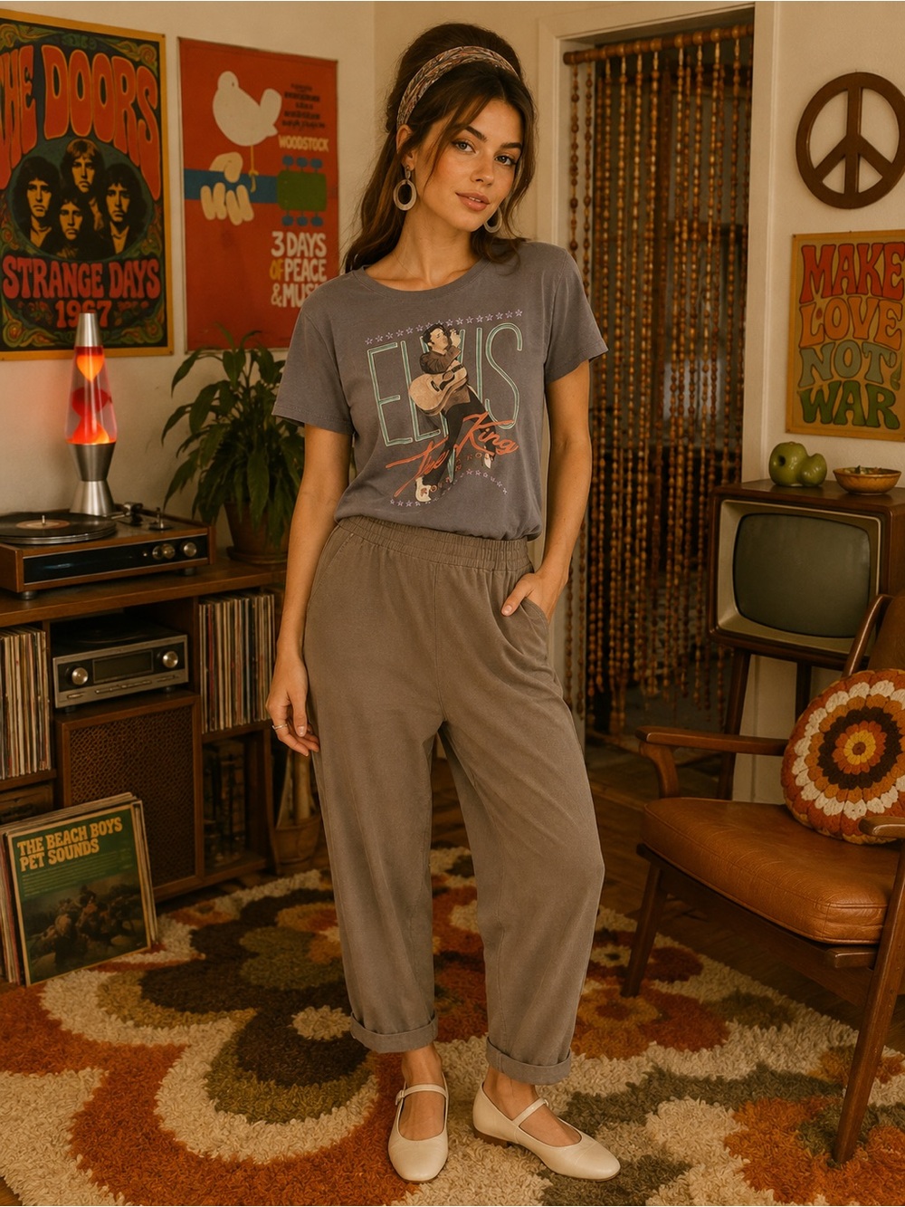 Elvis The King of Rock and Roll High-Rise Elastic Waist Relaxed Pants — Vintage